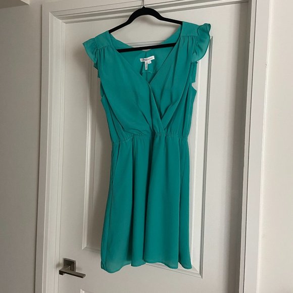 BCBGeneration Women's V Neck Ruffle Mini Dress in Jade Green, Size M - Picture 5 of 5